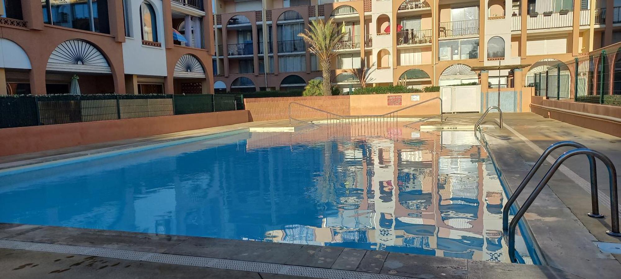Appartement Situe Au Cap D'Agde Proche Plage 외부 사진
